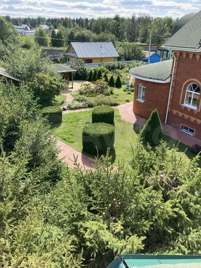 Дом 213 м² на участке 14 сот.