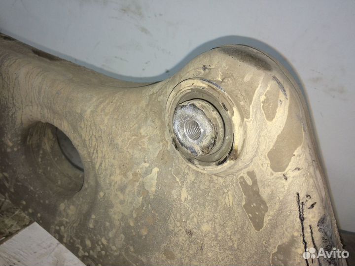 Подрамник задний Мерседес 221