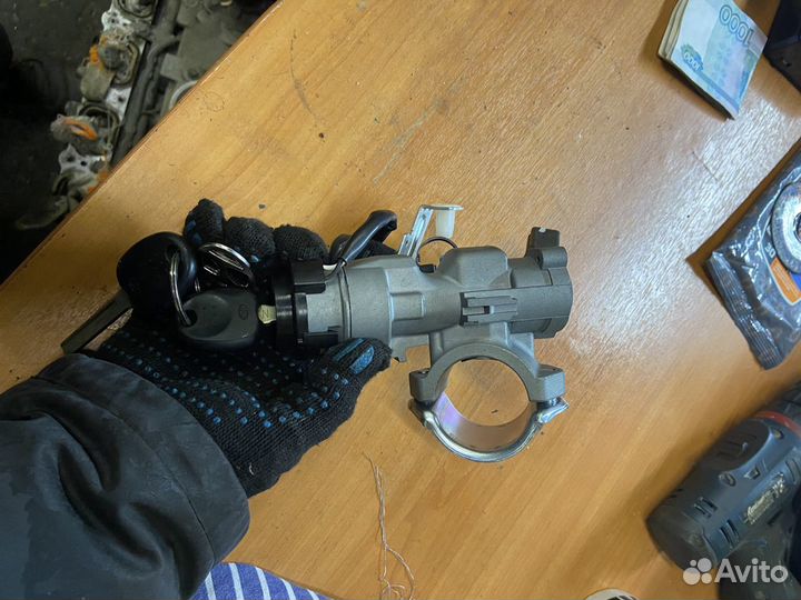 Замок зажигания с ключами Hyundai Solaris