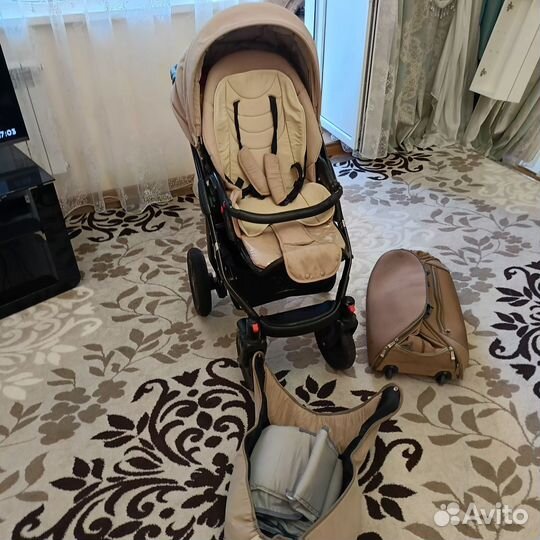 Продам детскую коляску 3 в 1 бу