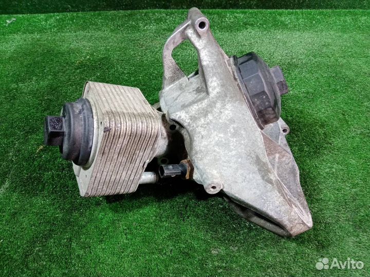 Корпус масляного фильтра Volkswagen Touareg 7L 1