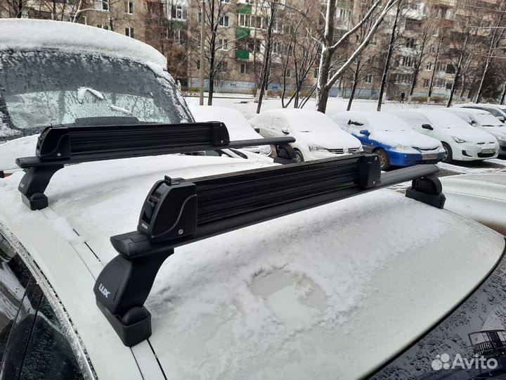 Крепление для 5 пар лыж или 4 сноубордов