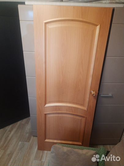 Продам межкомнатную дверь