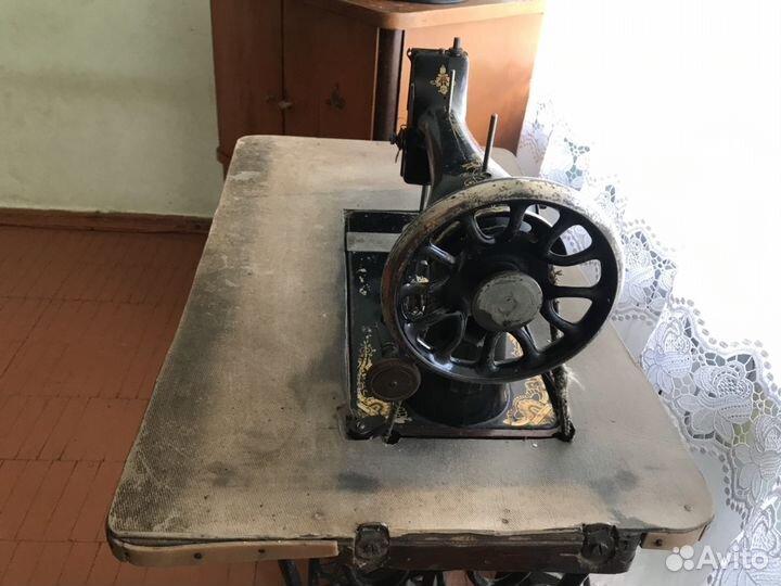 Швейная машина Singer