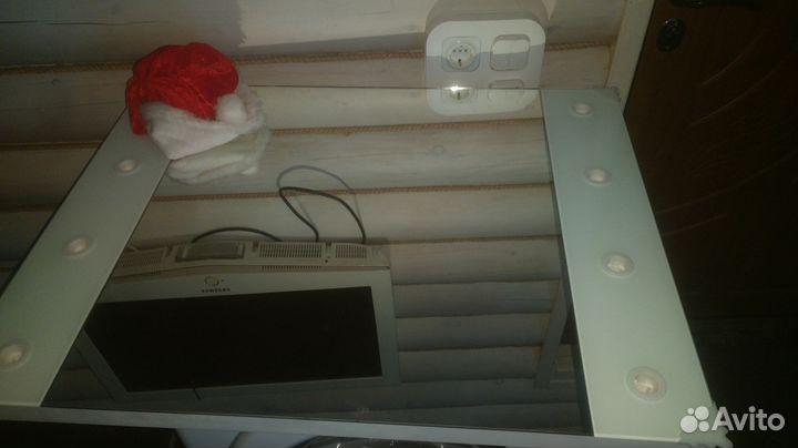 Зеркало для макияжа с подсветкой Глубокое