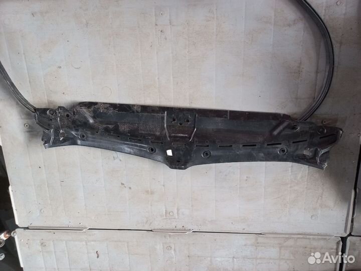 Центральный щиток моторного отсека BMW 430i, 2020