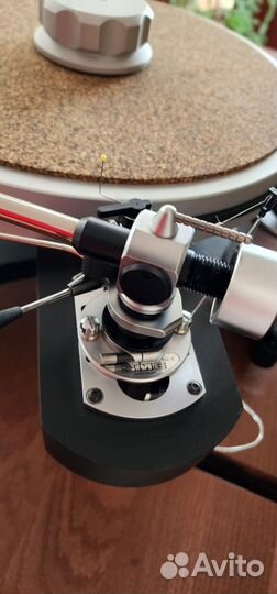 Проигрыватель виниловых пластинок Avid Volvere