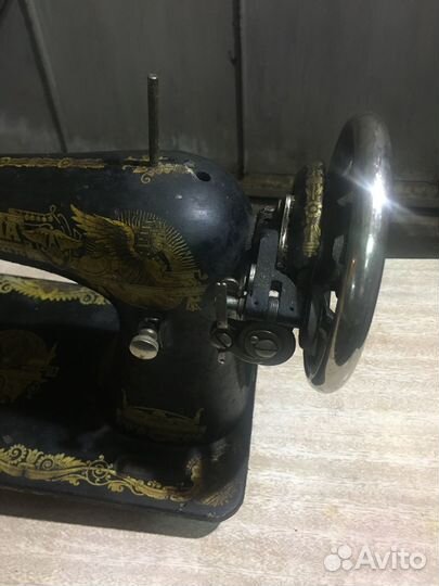 Швейная машина Singer