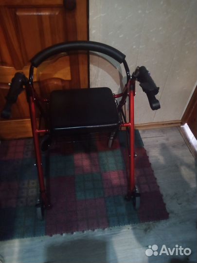 Ходунки для взрослых на колесах