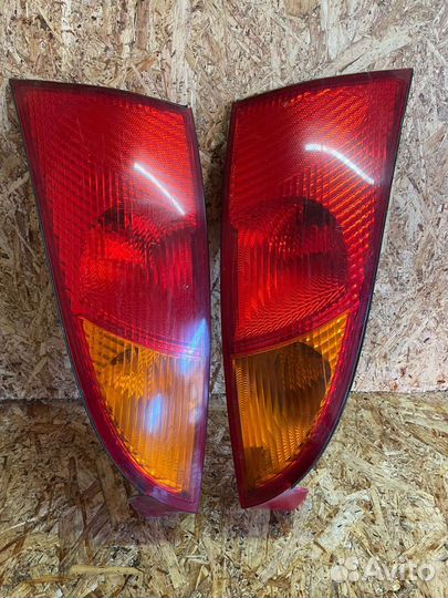 Фонарь задний левый правый Ford Focus 1 хэтчбек