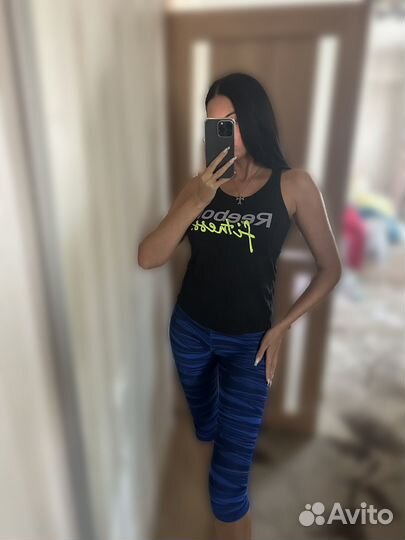 Шорты Adidas и топ Reebok