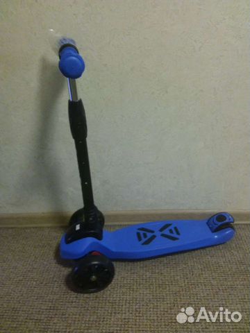Самокат детский трехколесный новый