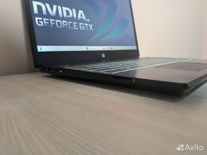 Игровой ноутбук HP pavilion core i5-8/GTX 1050/1tb