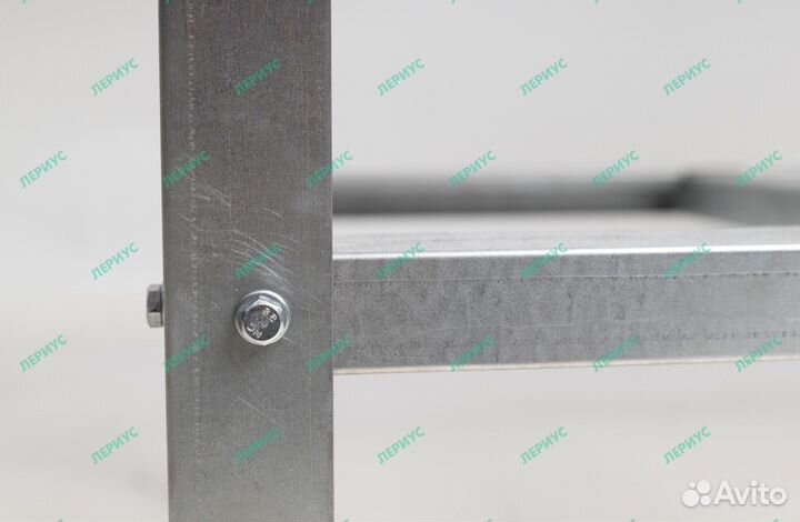 Кухонный стол из нержавейки