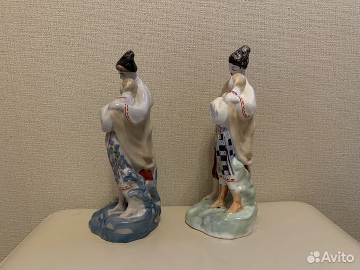 Фарфоровые статуэтки 