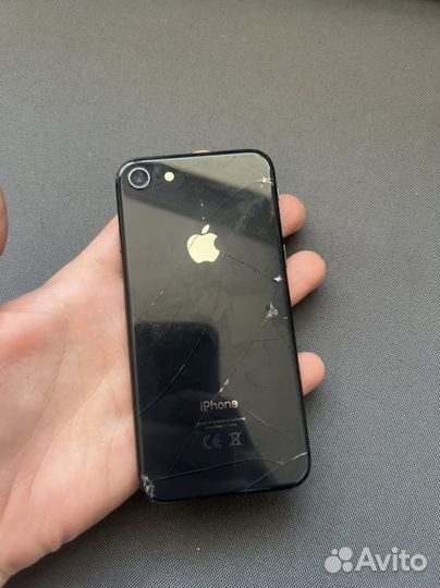 Телефон iPhone 8 64