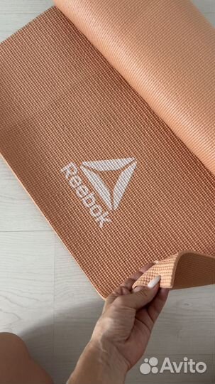Reebok новый коврик спортивный доя йоги