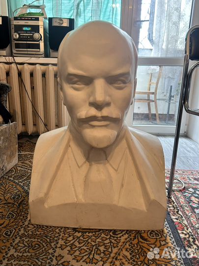 Бюст Ленина