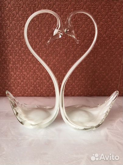 Статуэтка лебедь