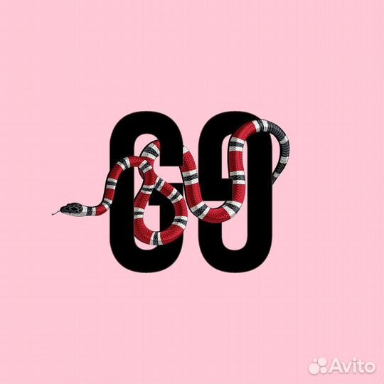 Официант в Gucci cafe