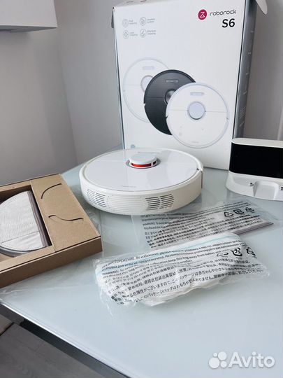 Робот-пылесос Xiaomi Mi Roborock S6 белый