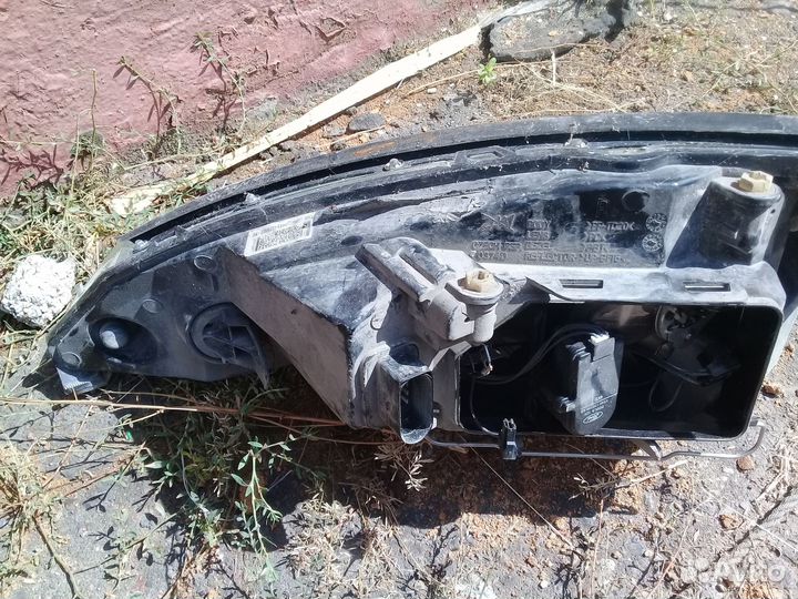 Фара на ford focus 2