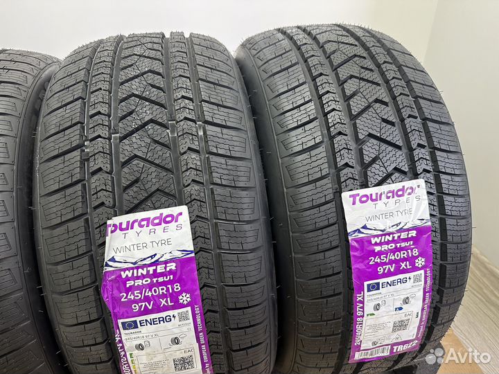 Tourador Winter Pro TSU1 245/40 R18 и 265/35 R18 97U
