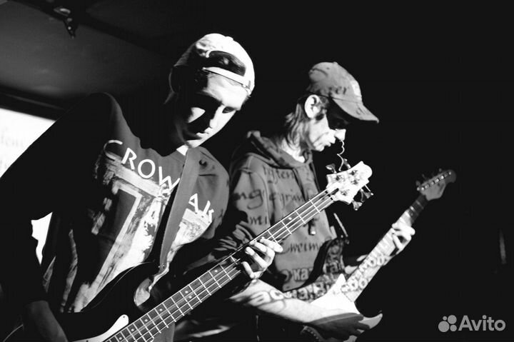 Преподаватель по электрогитаре