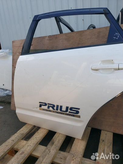 Дверь задняя левая Toyota Prius 2 NHW20 2005