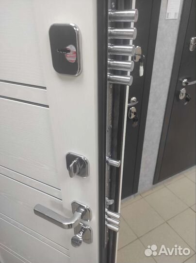 Дверь входная Porta M8.Л28 White Stark/Virgin