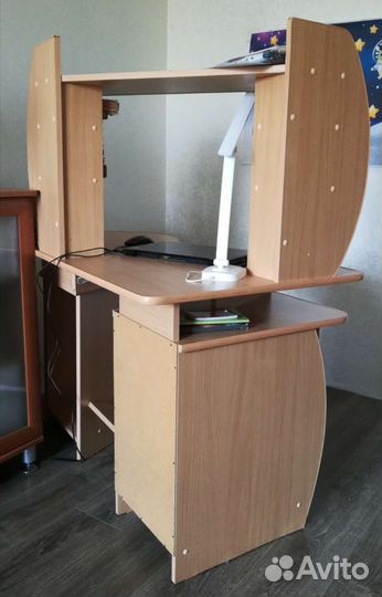 Компьютерный стол