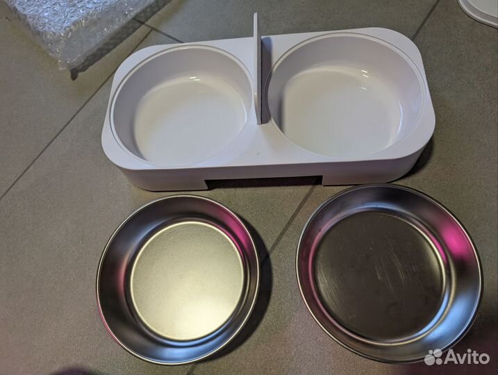 Автоматическая кормушка для кошек и собак