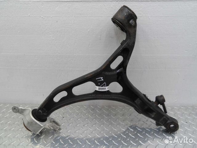Рычаг передний правый нижний Dodge Durango 3 WD