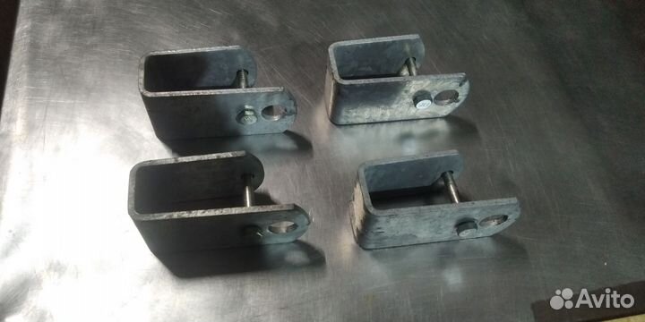 Петля крепления груза на лодочном прицепе мзса