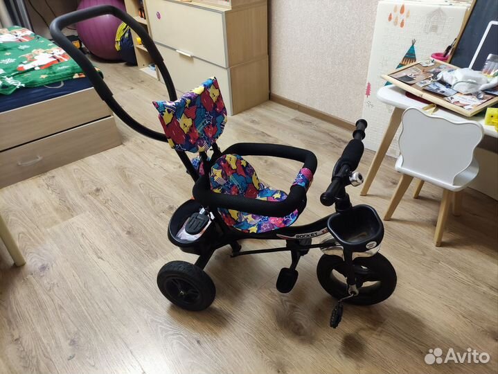 Детский велосипед трехколесный с ручкой