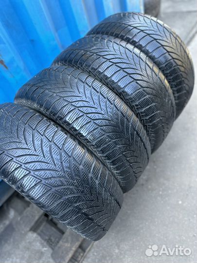 Goodyear UltraGrip Ice 2 225/60 R16 102T