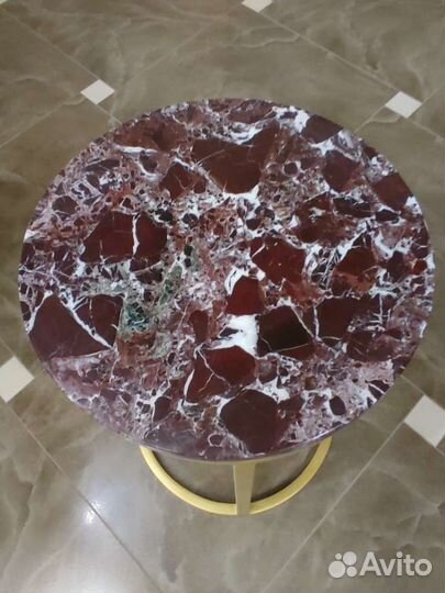 Дизайнерский столик из Натурального Мрамора