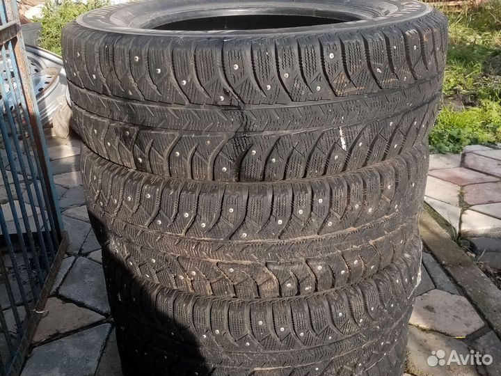 Bridgestone Ice Cruiser 7000 195/65 R15 91T