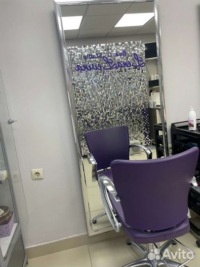 Парикмахерское кресло