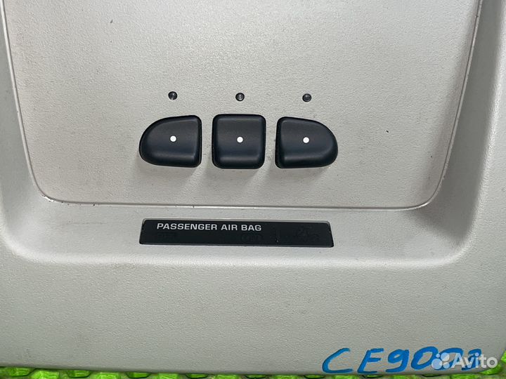 Плафон салонный Cadillac Escalade GMT900