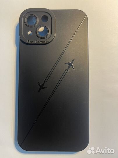 Силиконовый чехол на iPhone 13 с самолетами