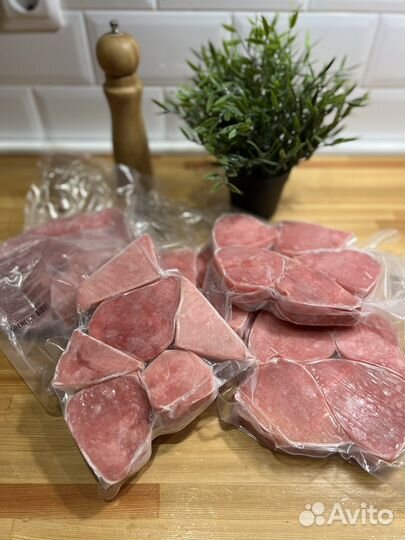 Рыба семга слабосоленая, тунец