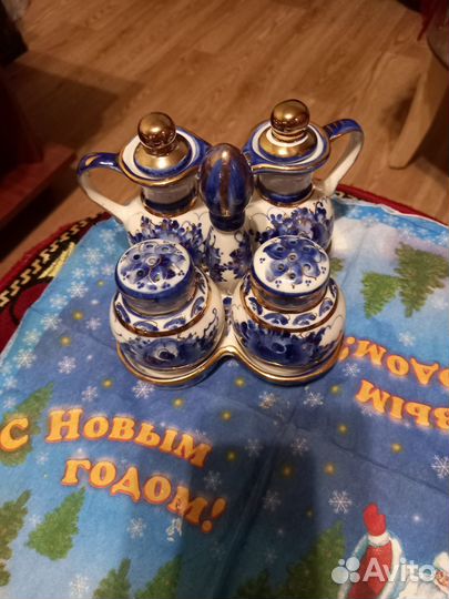 Гжель Набор для специй 7 пред., роспись золотом