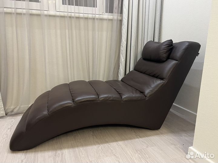 Диван-кушетка из натуральной кожи