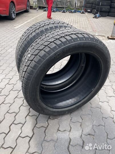 Bridgestone Blizzak DM-V3 285/45 R22