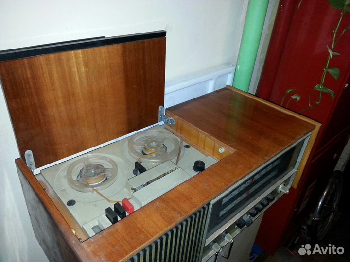 Магнитола Рекорд-301 коллекционерам и ценителям