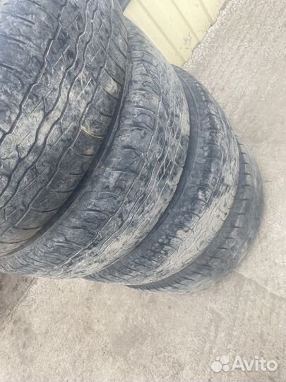 Bridgestone Dueler H/T 687 235/60 R16