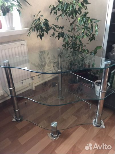 Стеклянная тумба