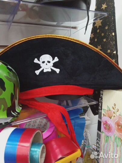 Пиратские шляпы и банданы