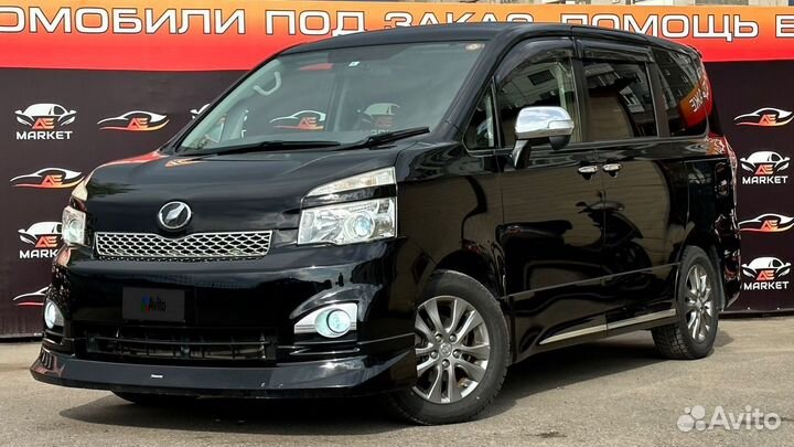 Toyota Voxy 2.0 CVT, 2011, 135 000 км